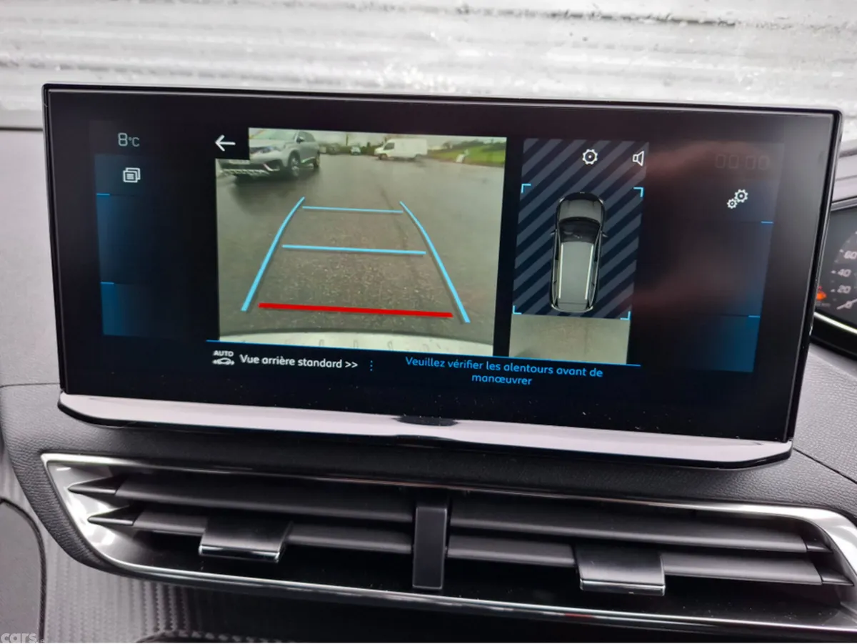 Peugeot 5008 MPV, Diesel, 2023, Blue