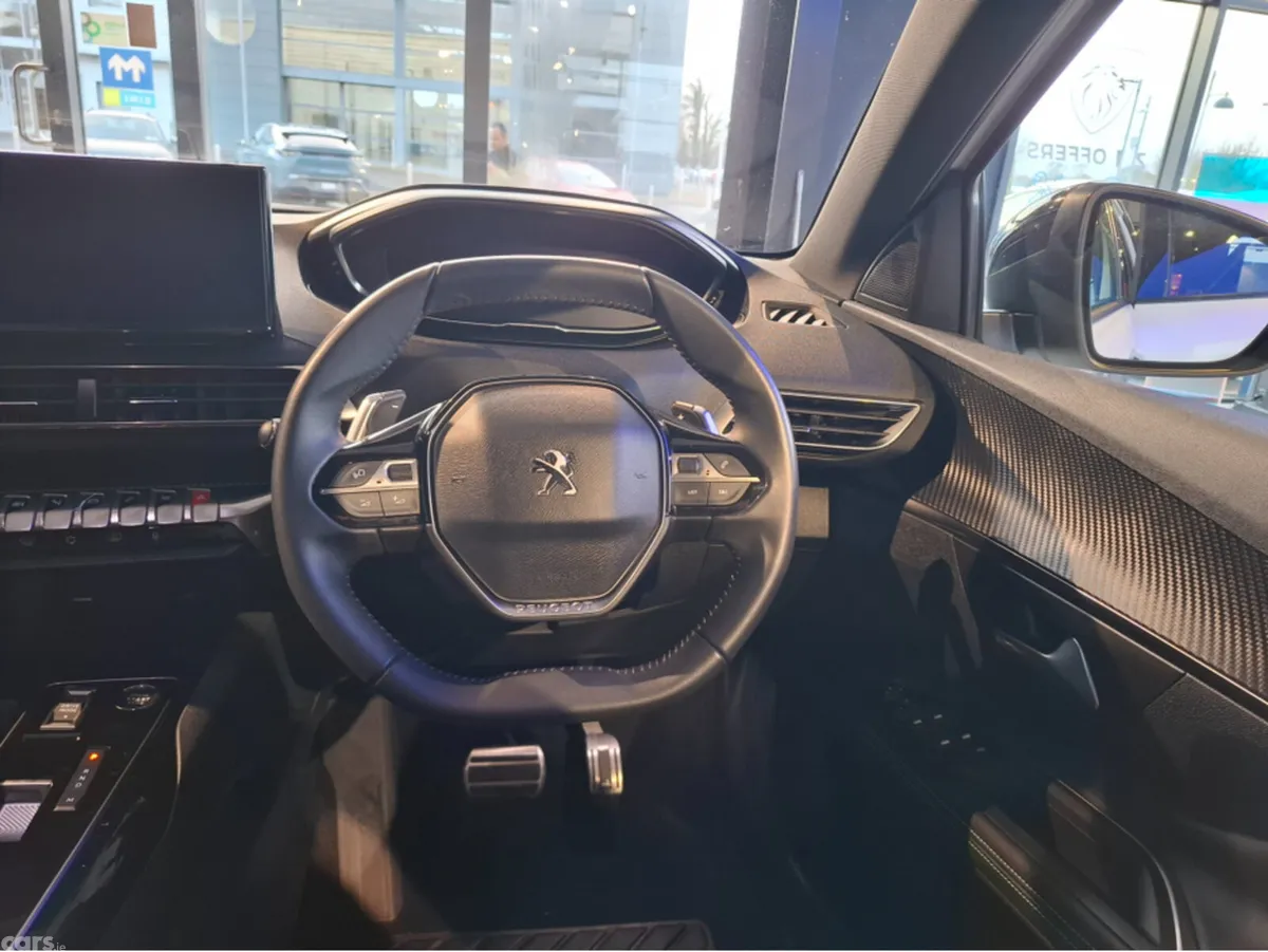 Peugeot 5008 MPV, Diesel, 2024, White