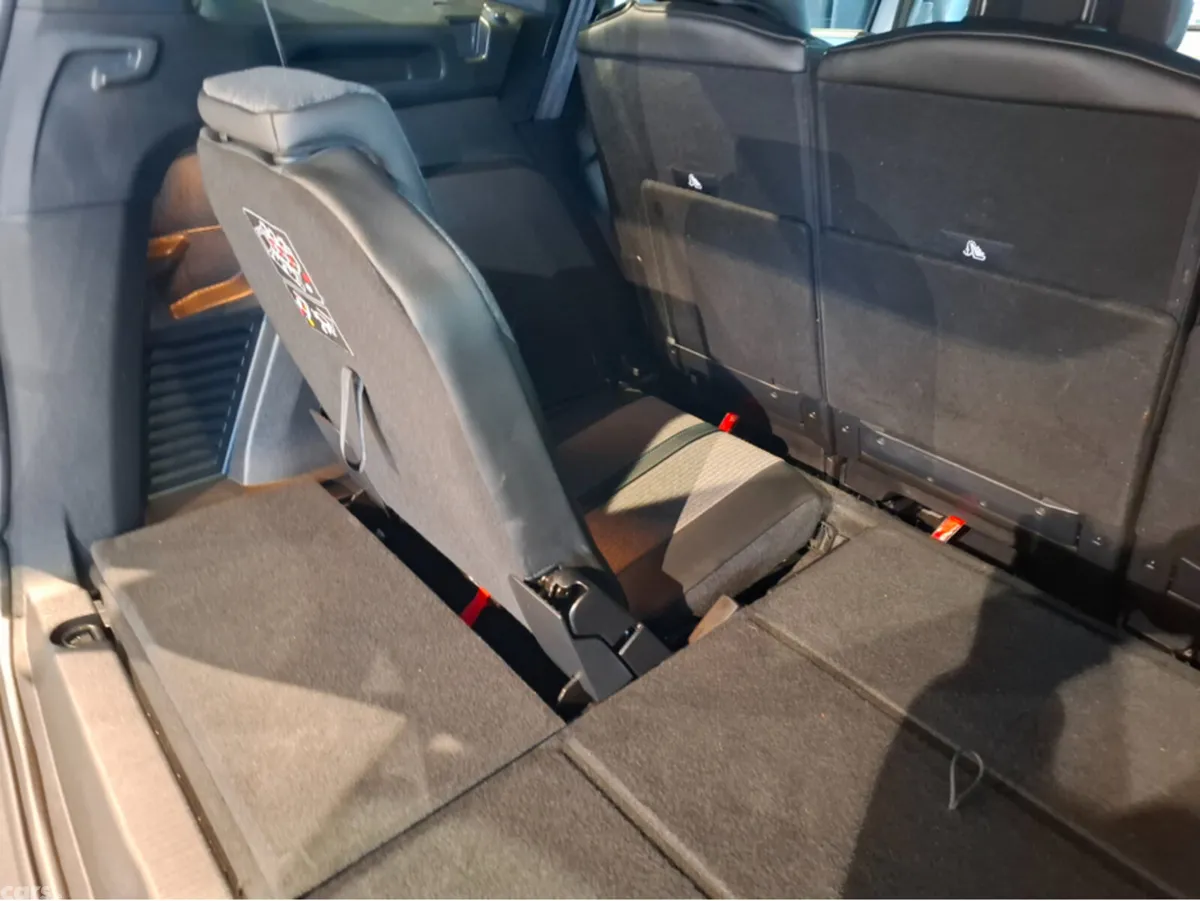 Peugeot 5008 MPV, Diesel, 2024, White