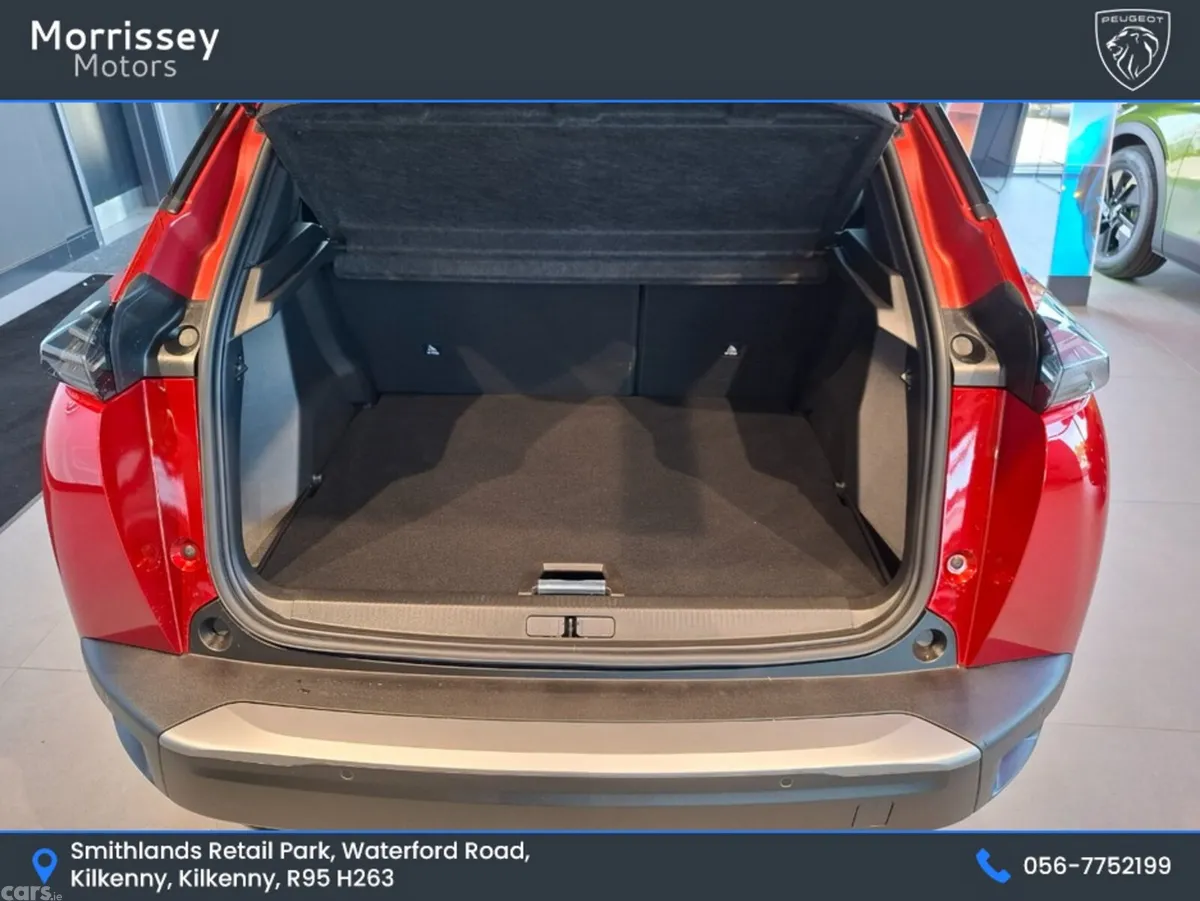 Peugeot 2008 MPV, Petrol, 2024, Red