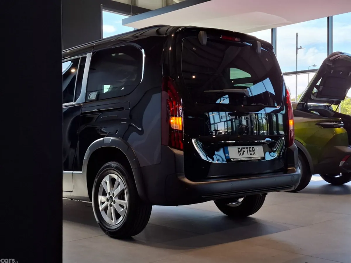 Peugeot Rifter MPV, Diesel, 2026, Black