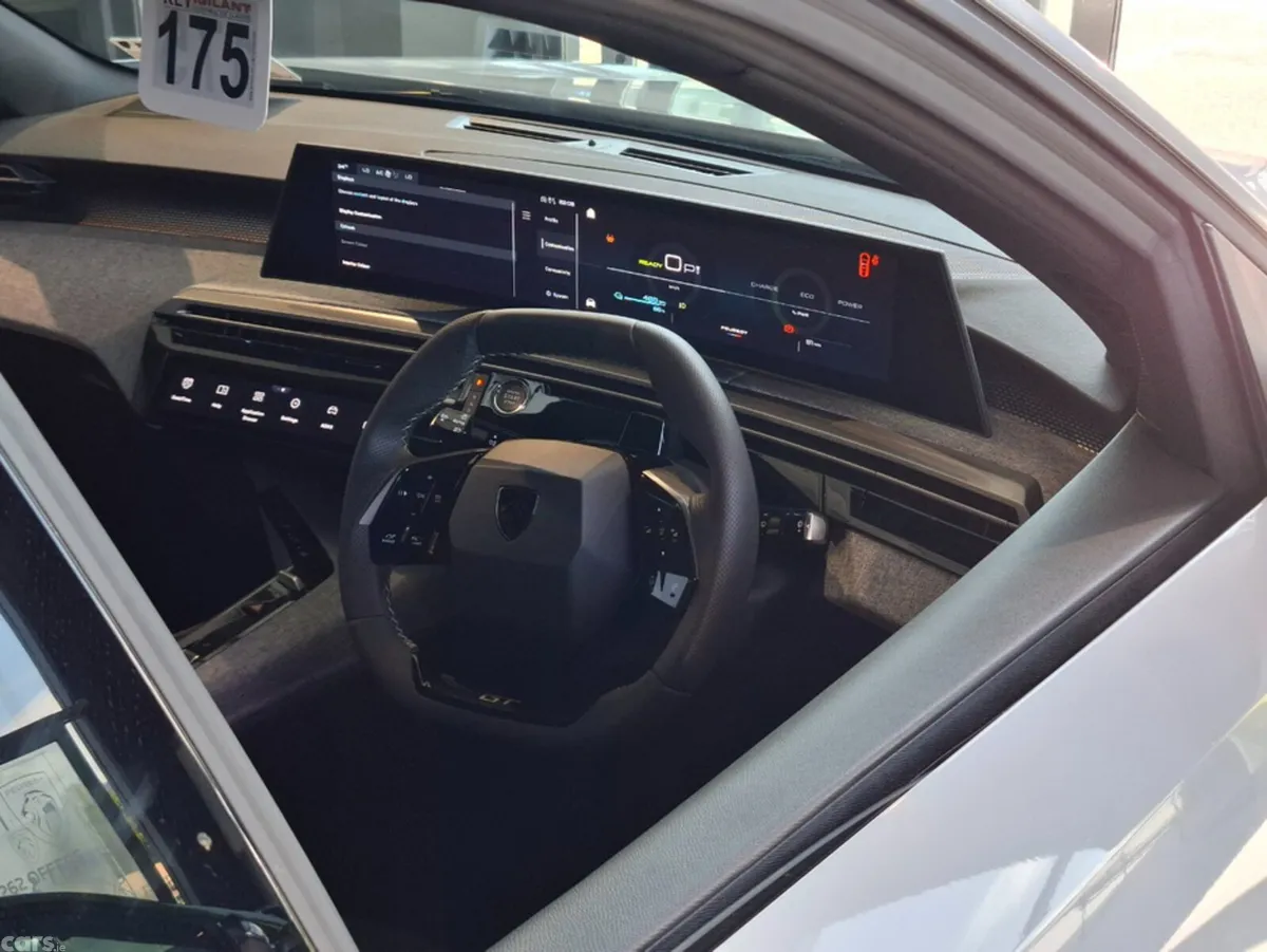 Peugeot 3008 SUV, Electric, 2026, White