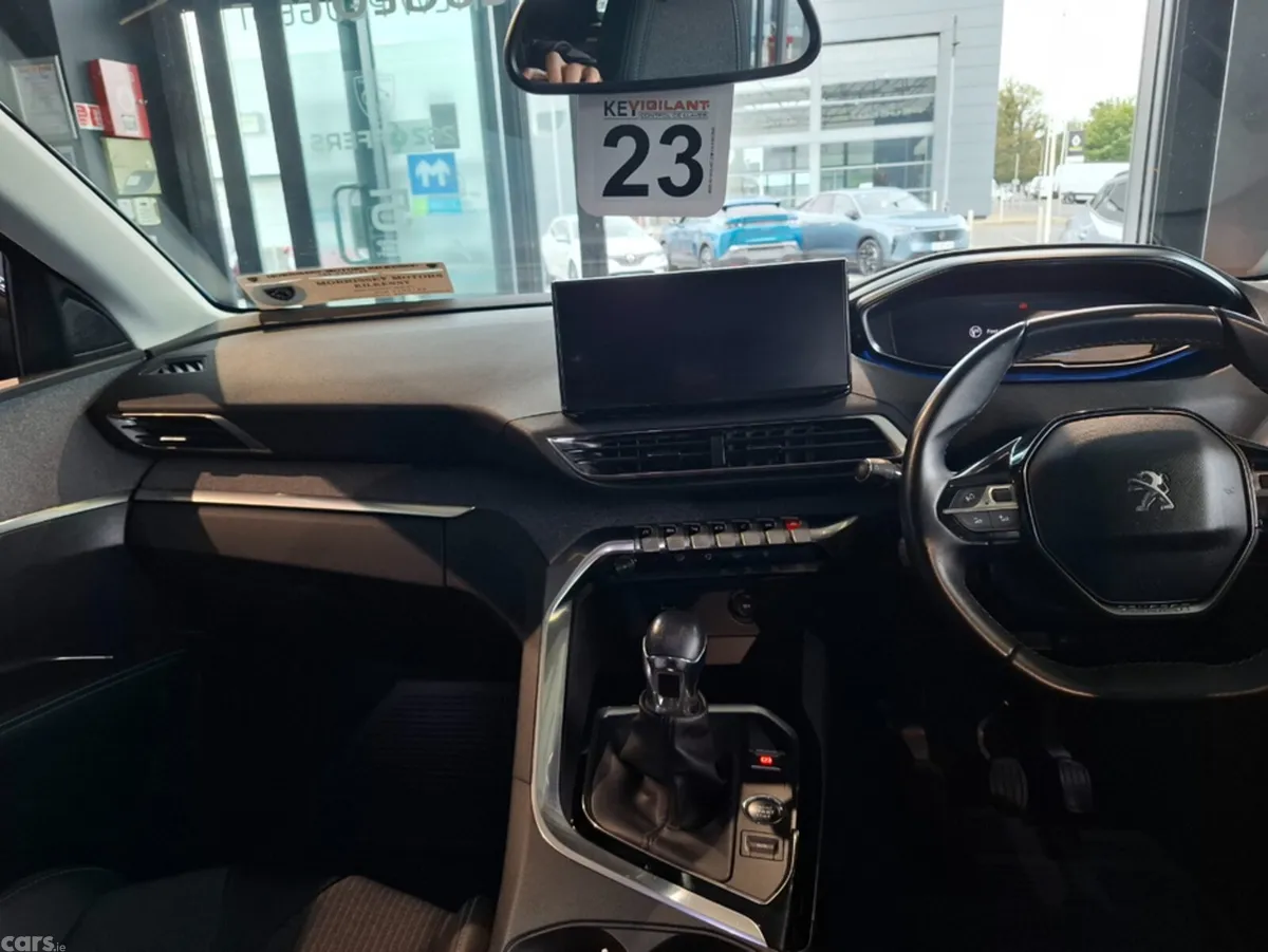 Peugeot 3008 MPV, Diesel, 2023, Grey