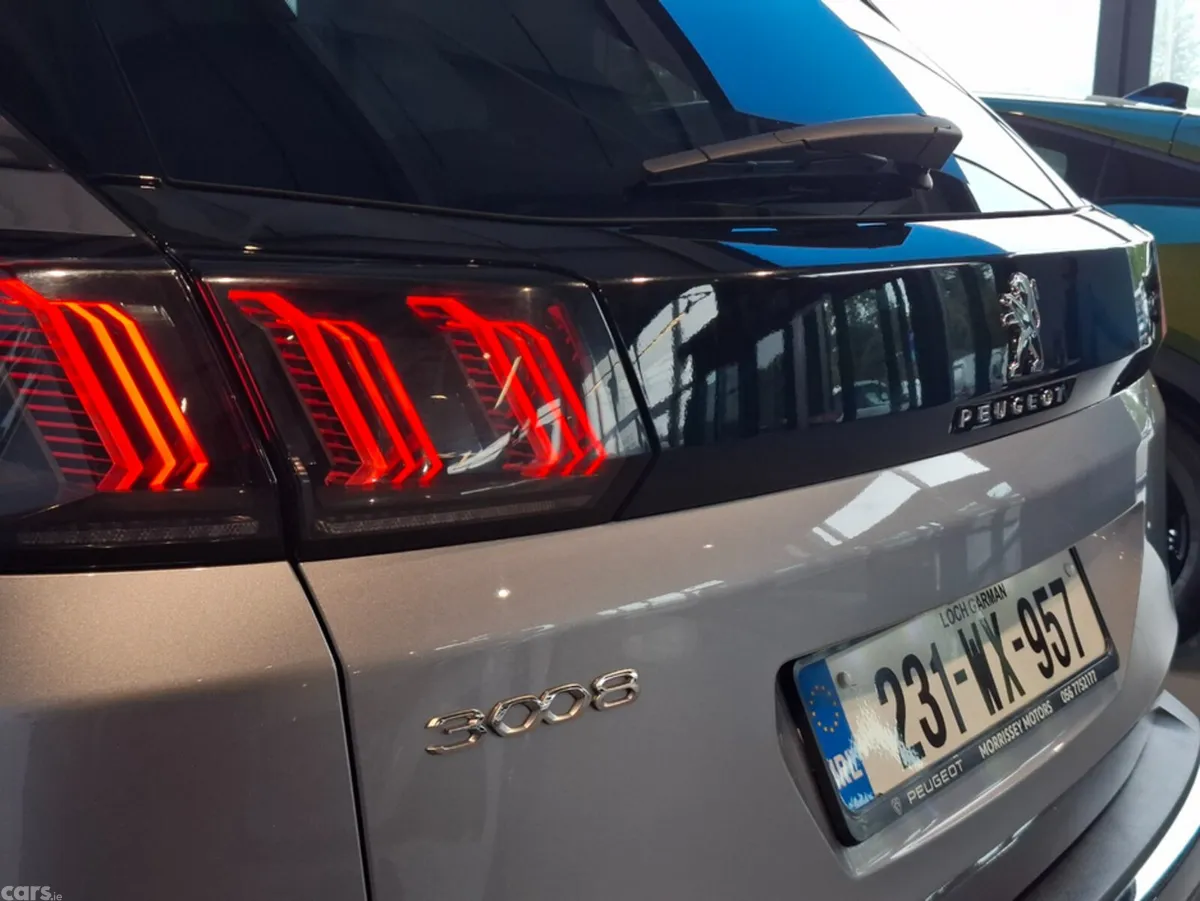 Peugeot 3008 MPV, Diesel, 2023, Grey