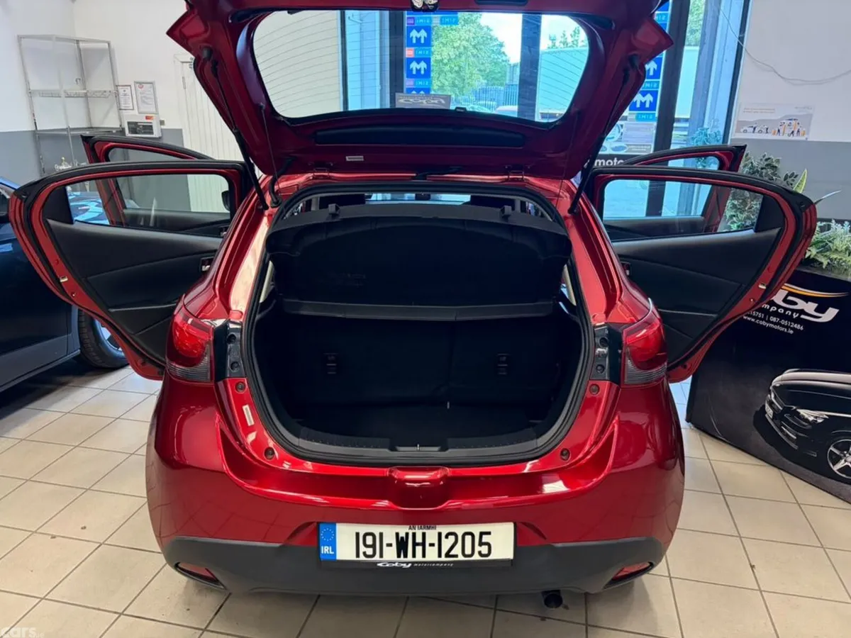 Mazda Mazda2 Hatchback, Petrol, 2019, Red