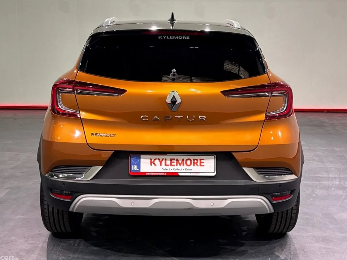 Renault Captur Hatchback, Petrol, 2022, Orange
