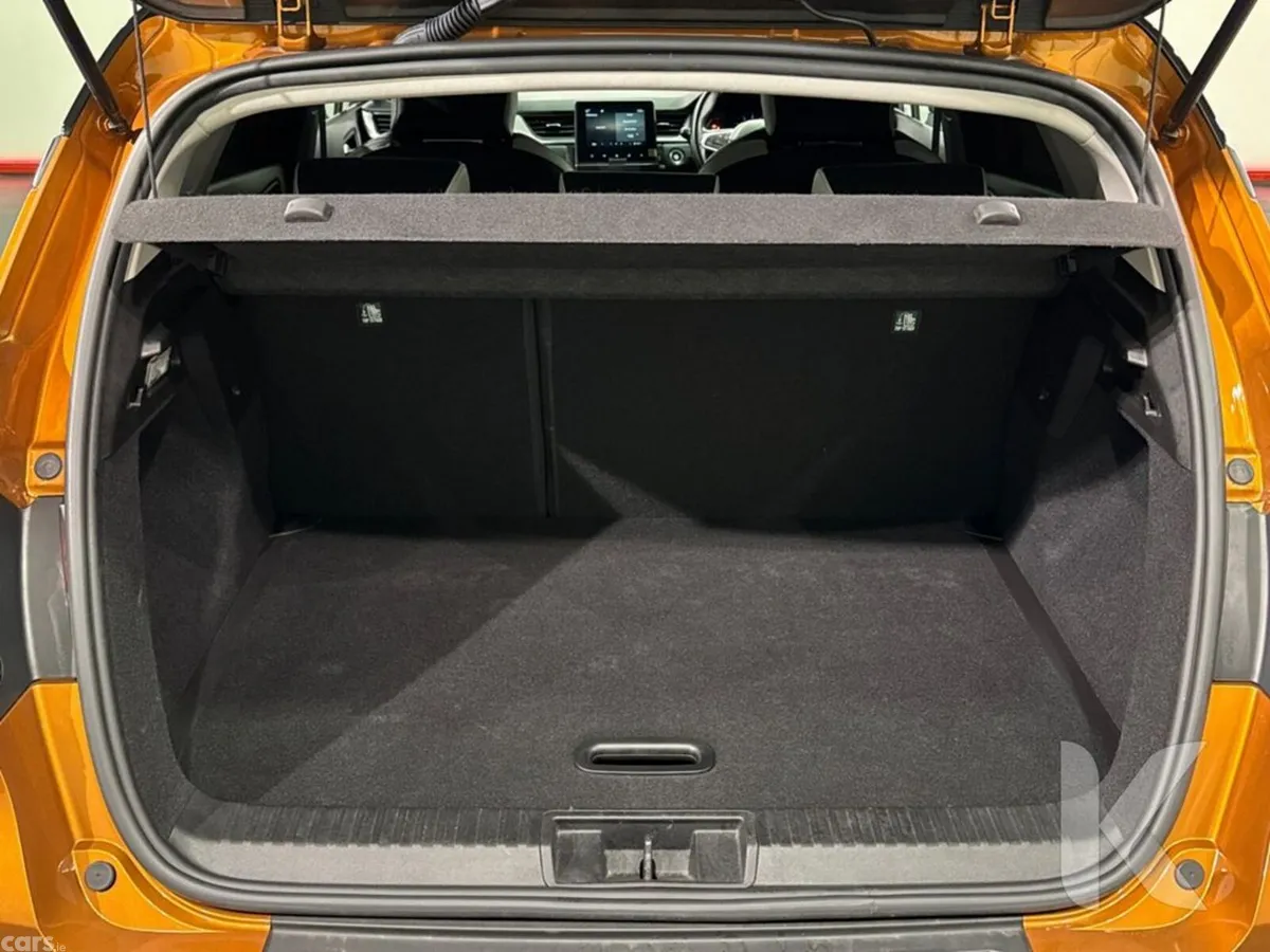 Renault Captur Hatchback, Petrol, 2022, Orange