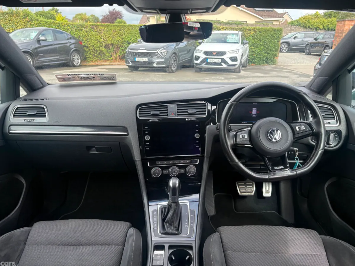 Volkswagen Golf Estate, Petrol, 2017, White