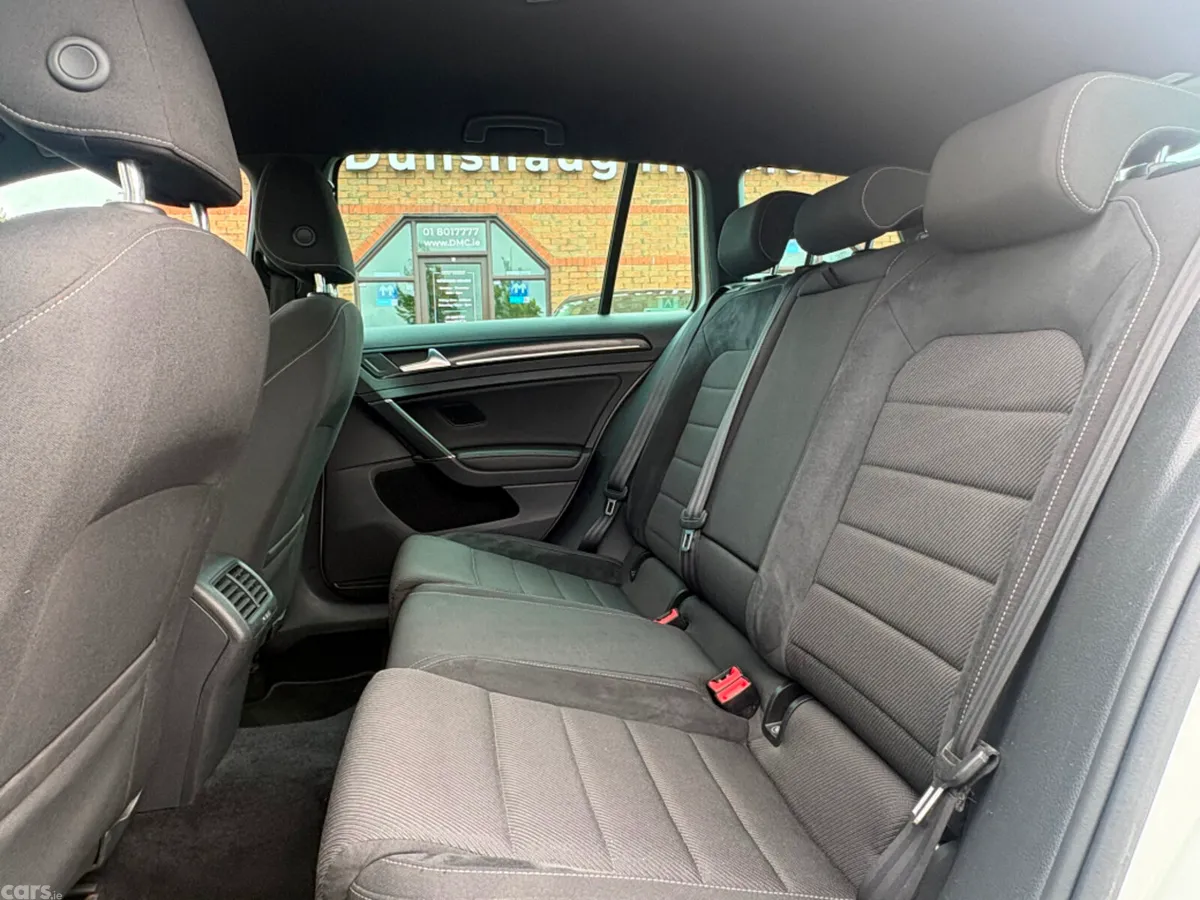 Volkswagen Golf Estate, Petrol, 2017, White