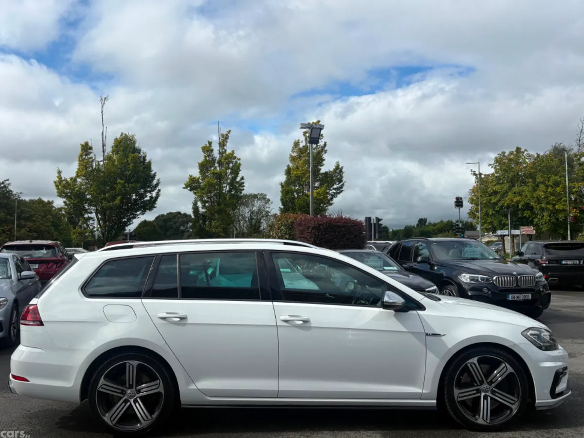 Volkswagen Golf Estate, Petrol, 2017, White