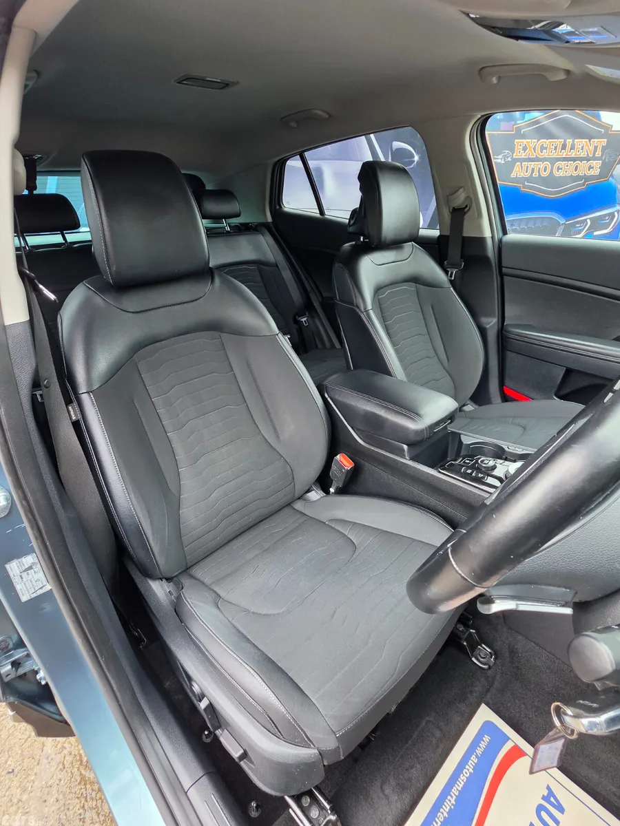 Kia Sportage SUV, Diesel Hybrid, 2022, Grey
