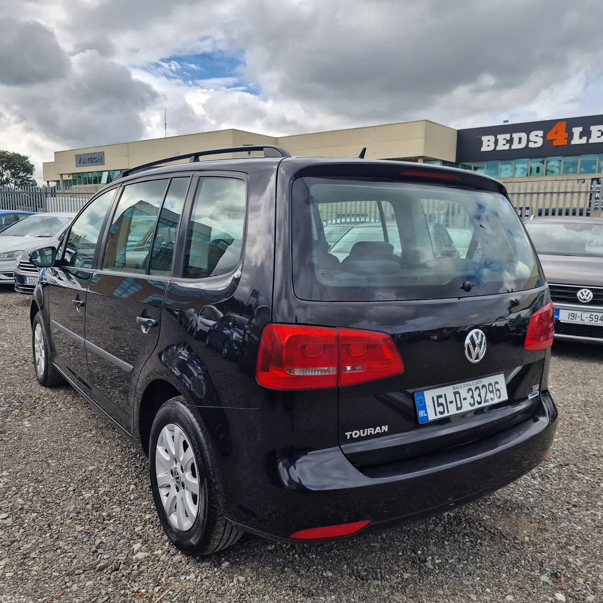 Volkswagen Touran MPV, Diesel, 2015, Black