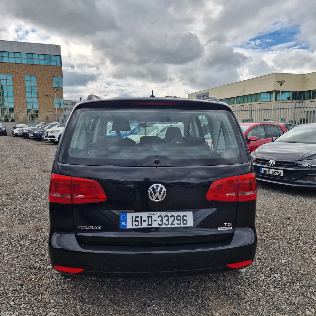 Volkswagen Touran MPV, Diesel, 2015, Black