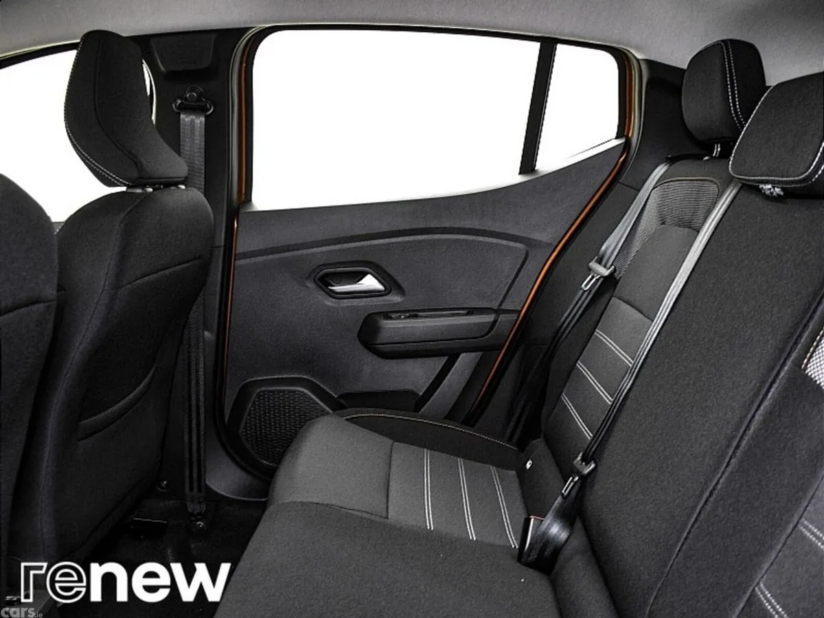 Dacia Sandero Stepway SUV, Petrol, 2023, Orange