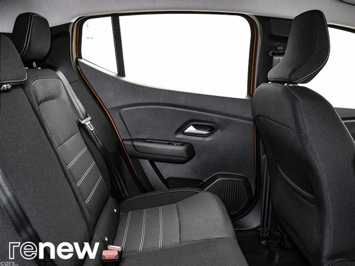 Dacia Sandero Stepway SUV, Petrol, 2023, Orange
