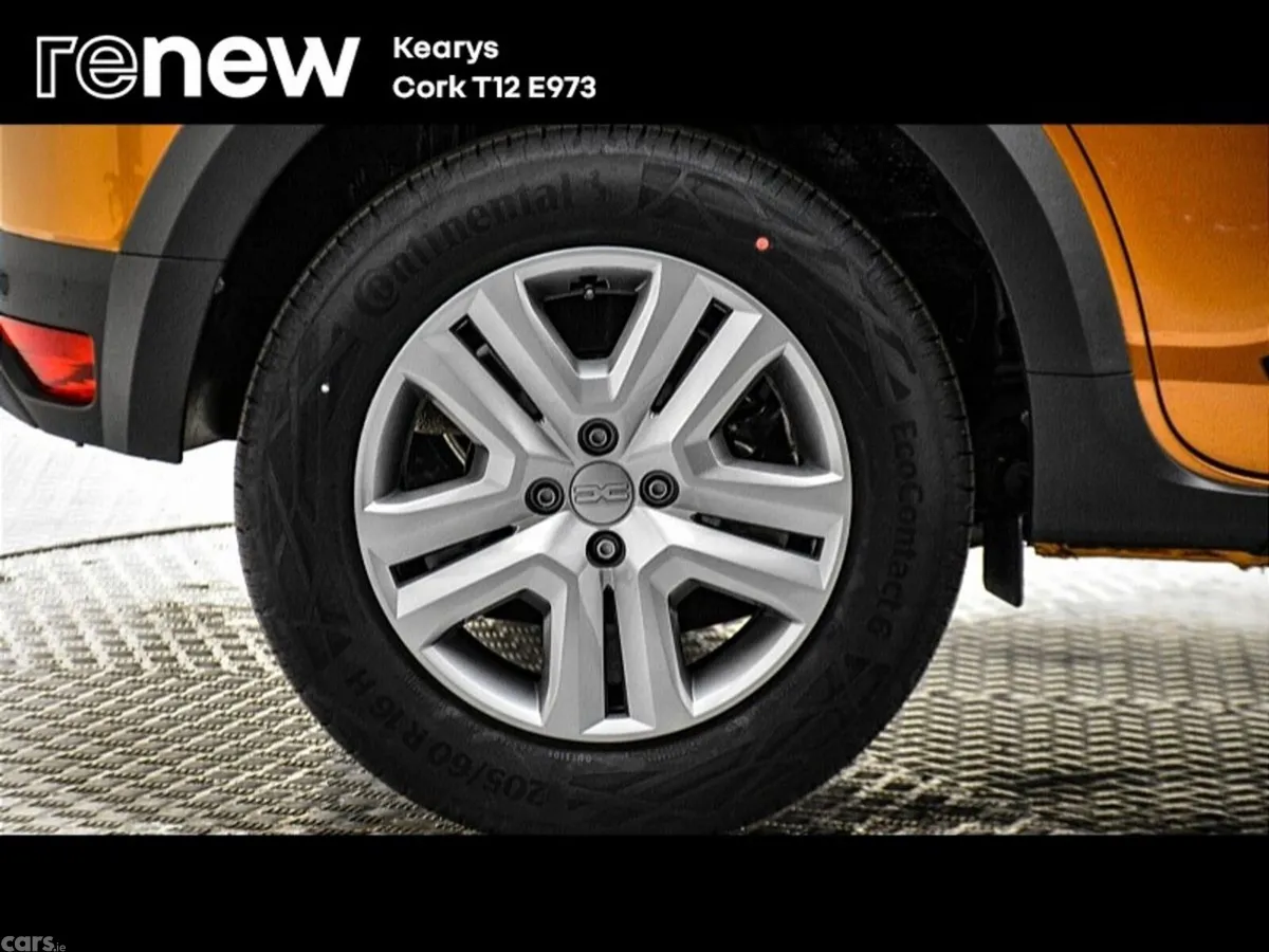 Dacia Sandero Stepway SUV, Petrol, 2023, Orange