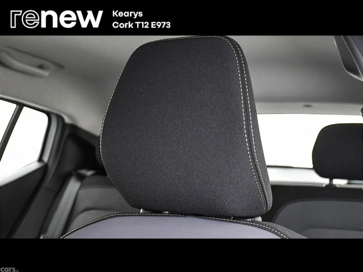 Dacia Sandero Stepway SUV, Petrol, 2024, White