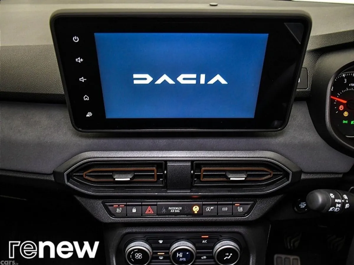 Dacia Sandero Stepway SUV, Petrol, 2024, White