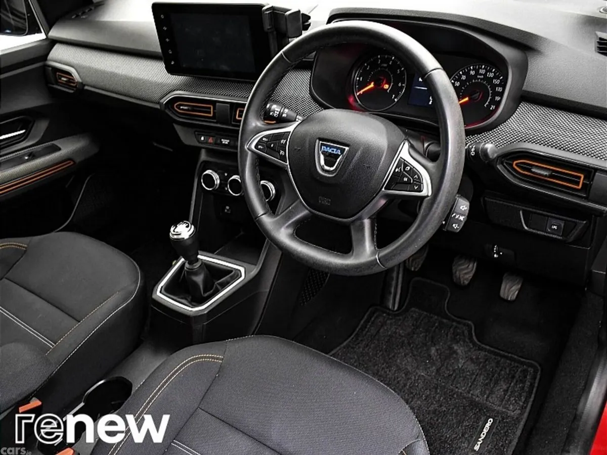 Dacia Sandero Stepway SUV, Petrol Gas, 2022, Red
