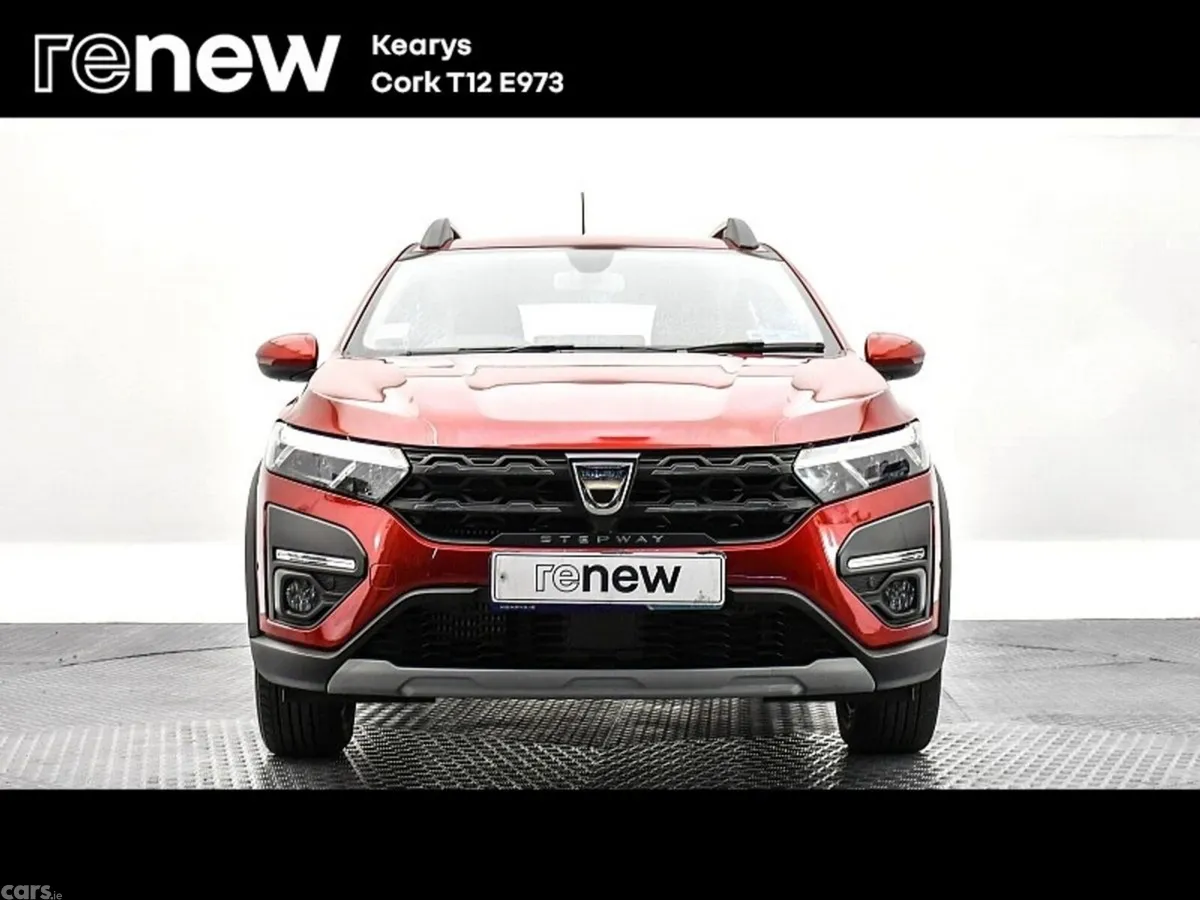 Dacia Sandero Stepway SUV, Petrol Gas, 2022, Red