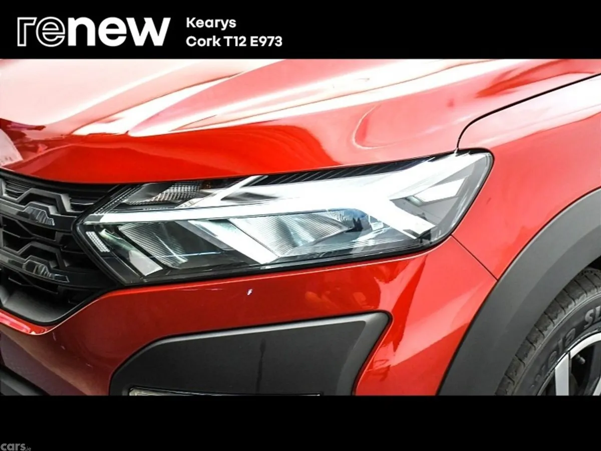 Dacia Sandero Stepway SUV, Petrol Gas, 2022, Red