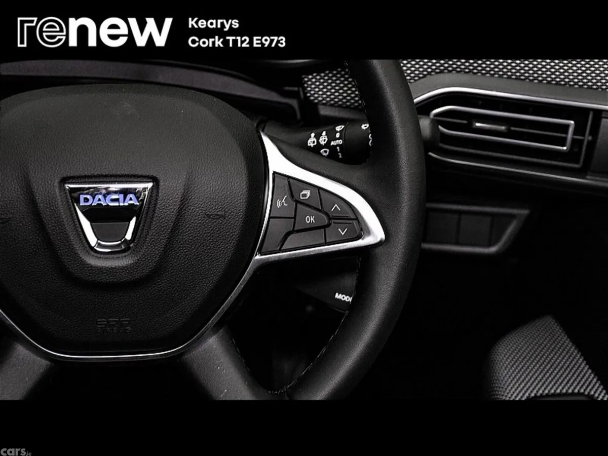 Dacia Jogger SUV, Petrol, 2023, Brown