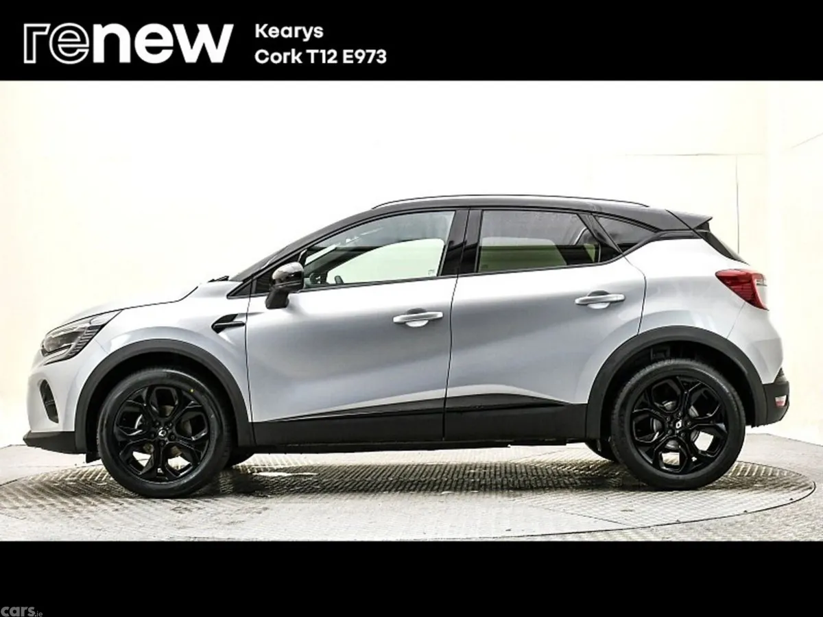Renault Captur SUV, Petrol, 2022, Silver