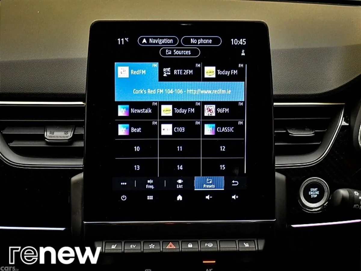 Renault Arkana SUV, Petrol Hybrid, 2023, White