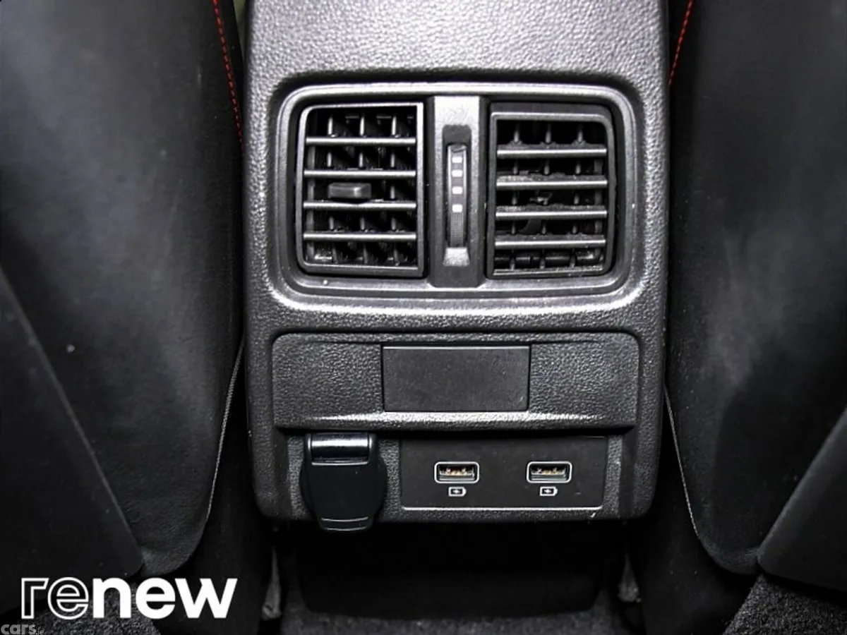Renault Arkana SUV, Petrol, 2022, Red