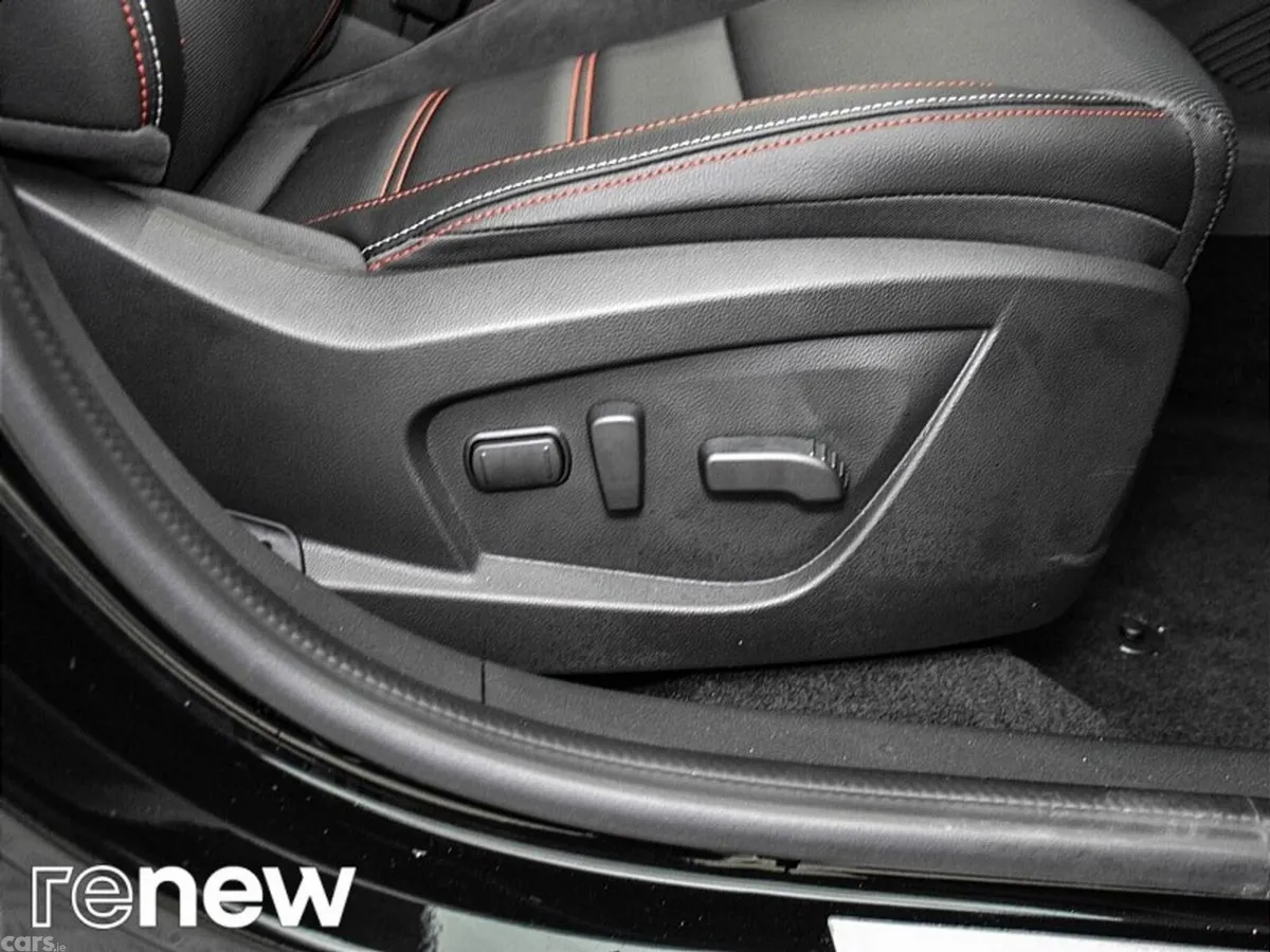 Renault Arkana Hatchback, Petrol Hybrid, 2022, Black