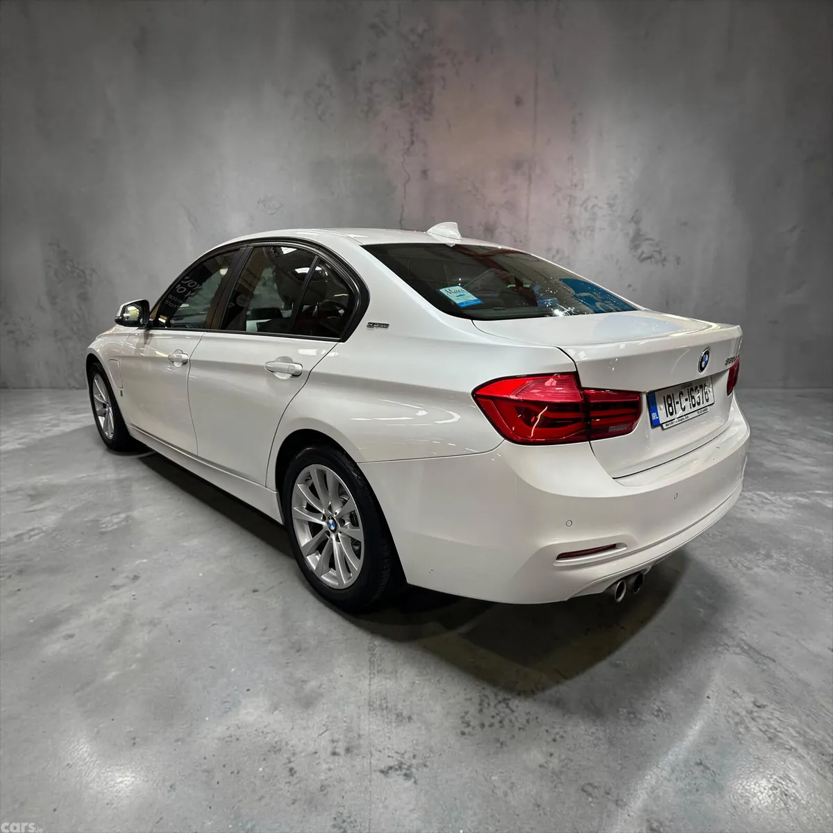 BMW 3-Series Saloon, Petrol Plug-in Hybrid, 2018, White