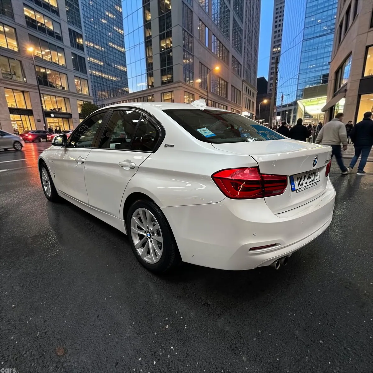 BMW 3-Series Saloon, Petrol Plug-in Hybrid, 2018, White