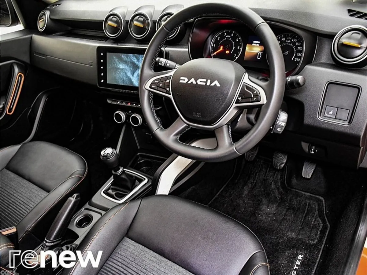 Dacia Duster SUV, Petrol, 2023, Orange