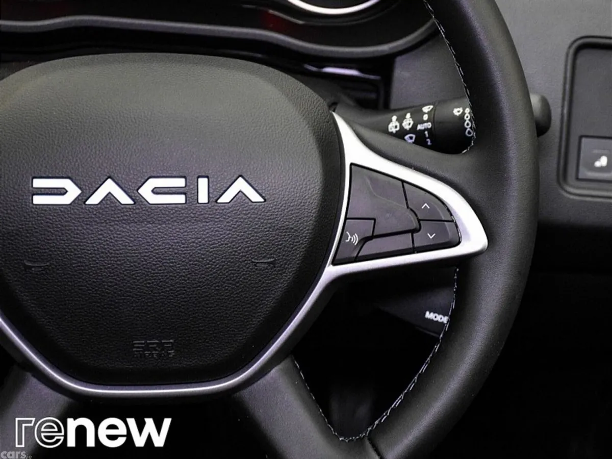 Dacia Duster SUV, Petrol, 2023, Orange