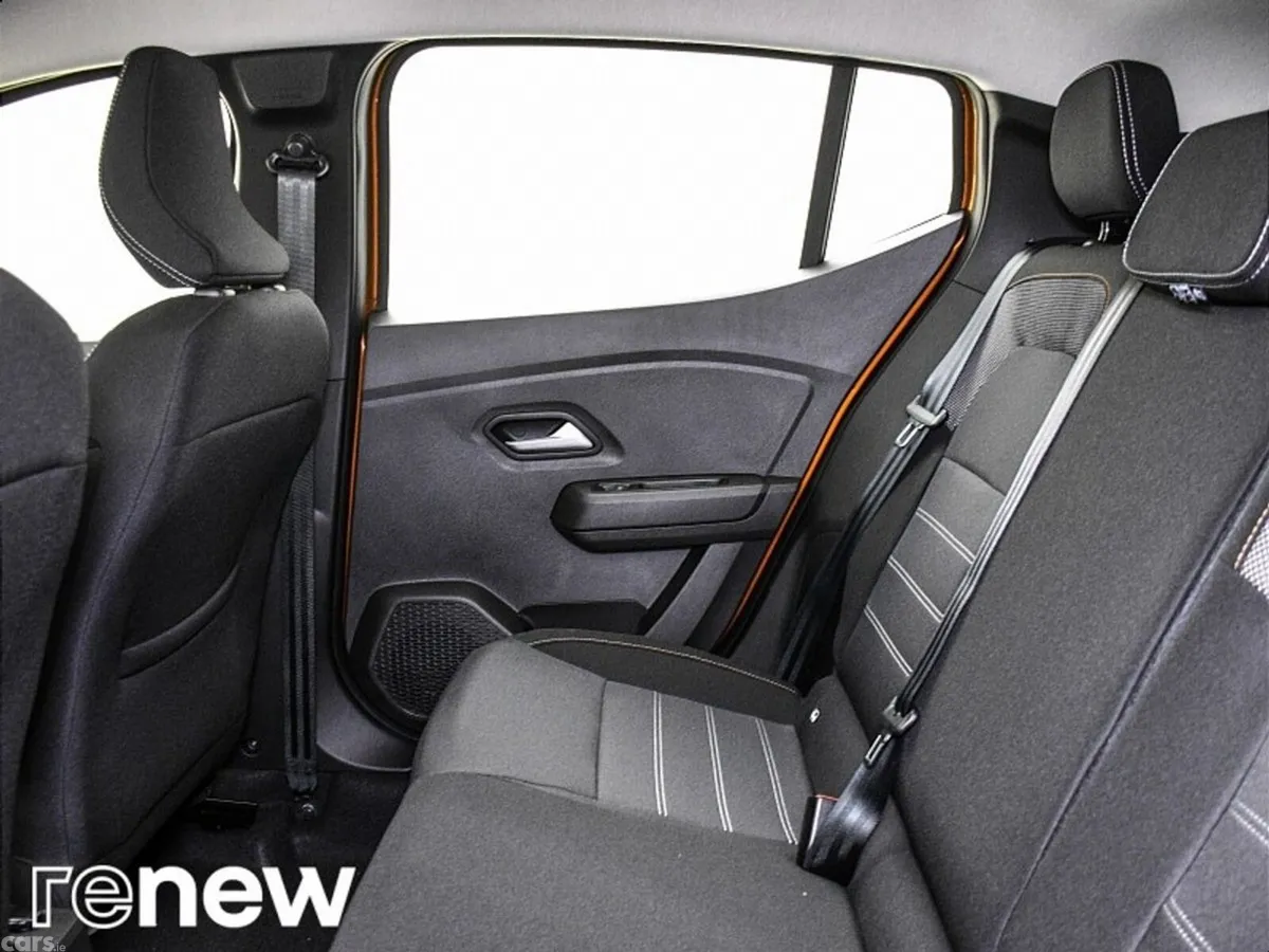 Dacia Sandero Stepway SUV, Petrol, 2023, Orange
