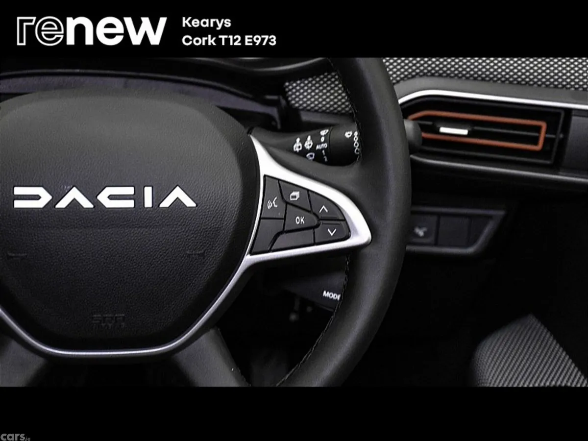 Dacia Sandero Stepway SUV, Petrol, 2023, Orange