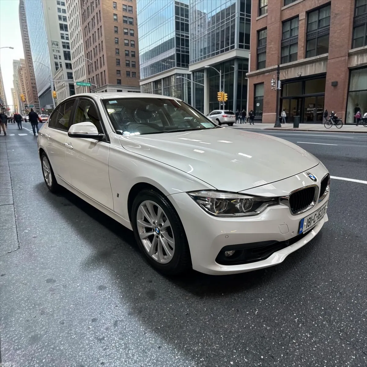 BMW 3-Series Saloon, Petrol Plug-in Hybrid, 2018, White