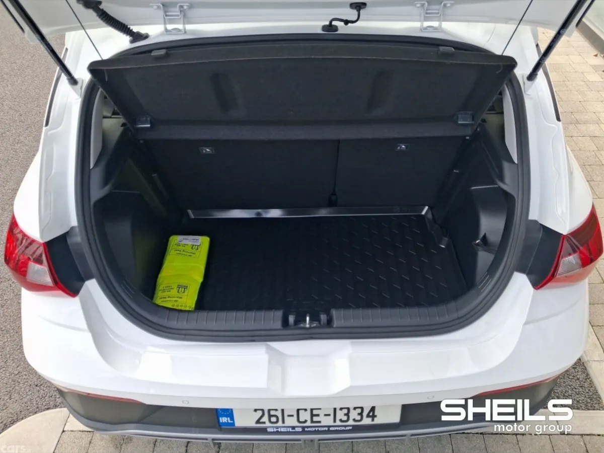 Hyundai i20 Hatchback, Petrol, 2026, White