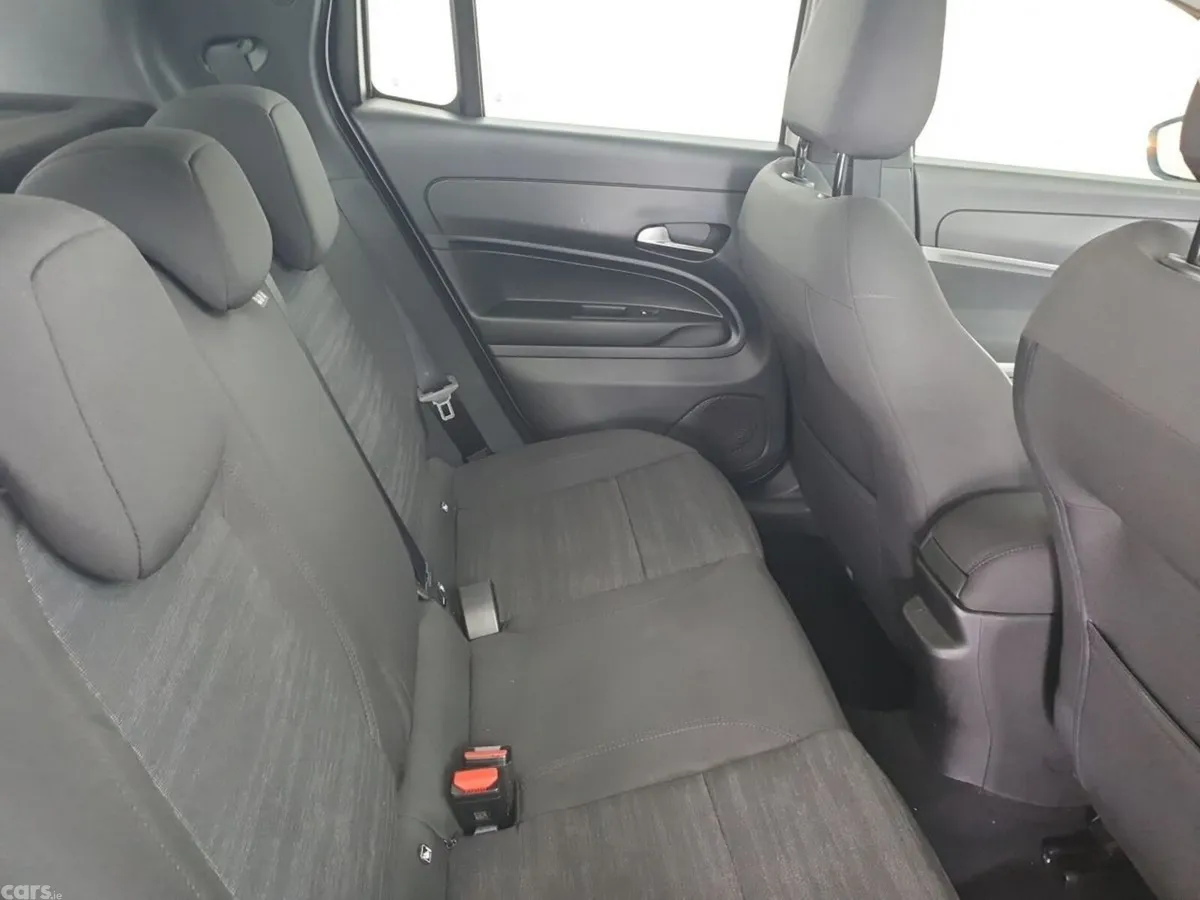 Jeep Avenger SUV, Electric, 2024, Beige