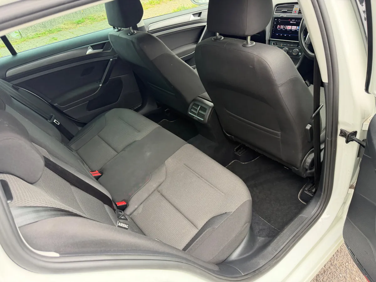 Volkswagen Golf Estate, Petrol, 2018, White