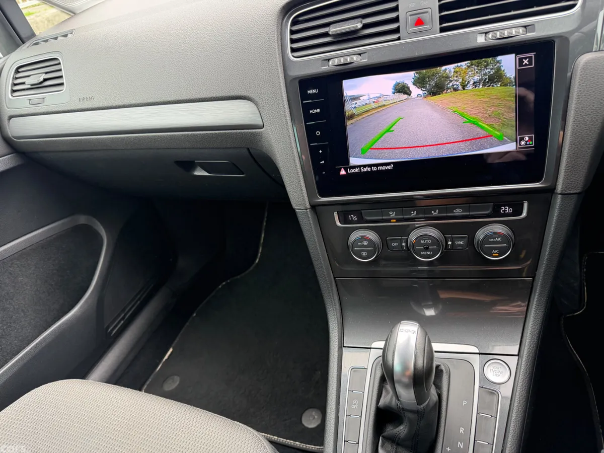 Volkswagen Golf Estate, Petrol, 2018, White