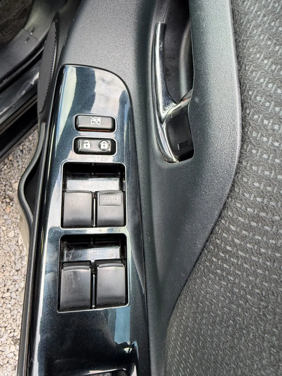 Toyota Vitz Hatchback, Petrol Hybrid, 2017, Black