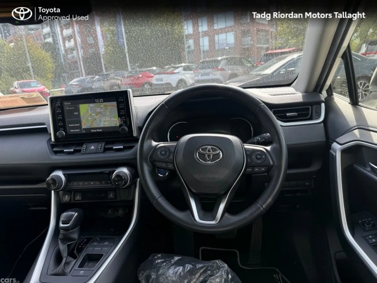 Toyota RAV4 SUV, Petrol Hybrid, 2022, White
