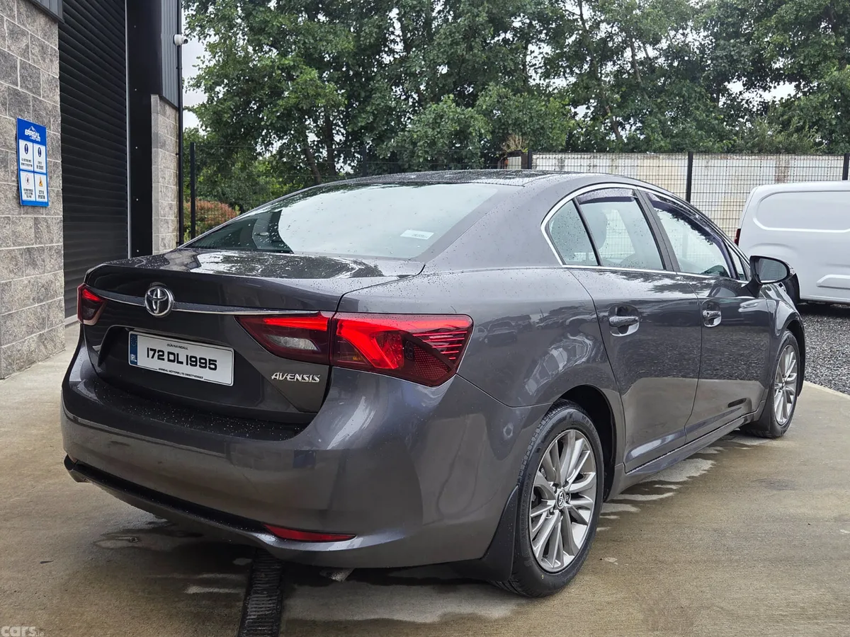 Toyota Avensis Saloon, Diesel, 2017, Grey