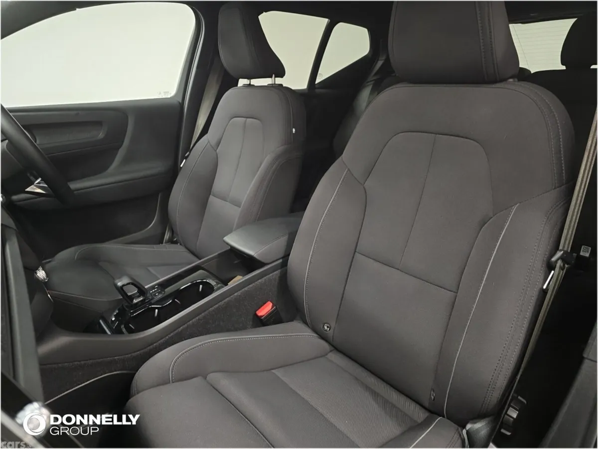 Volvo XC40 SUV, Electric, 2022, Black