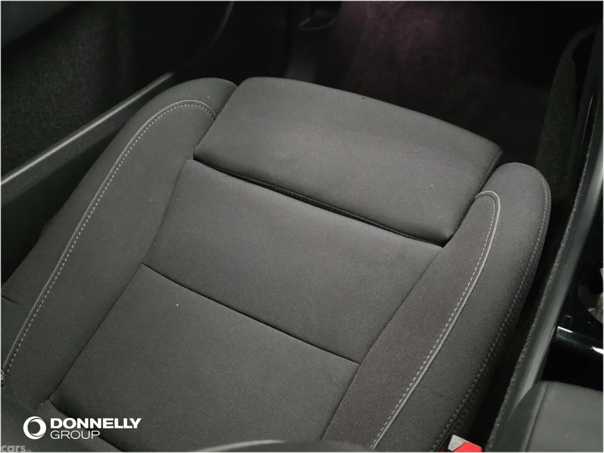 Volvo XC40 SUV, Electric, 2022, Black