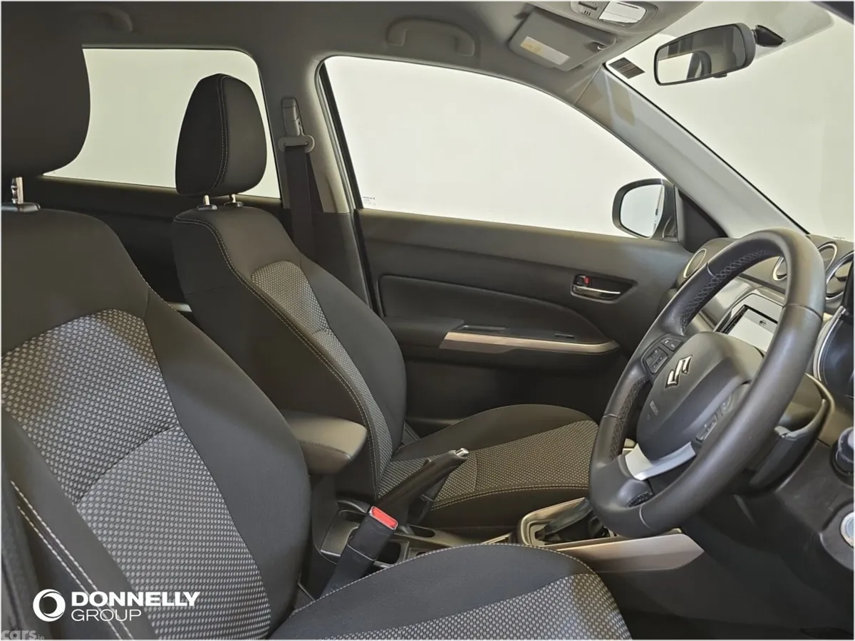 Suzuki Vitara SUV, Petrol, 2019, White