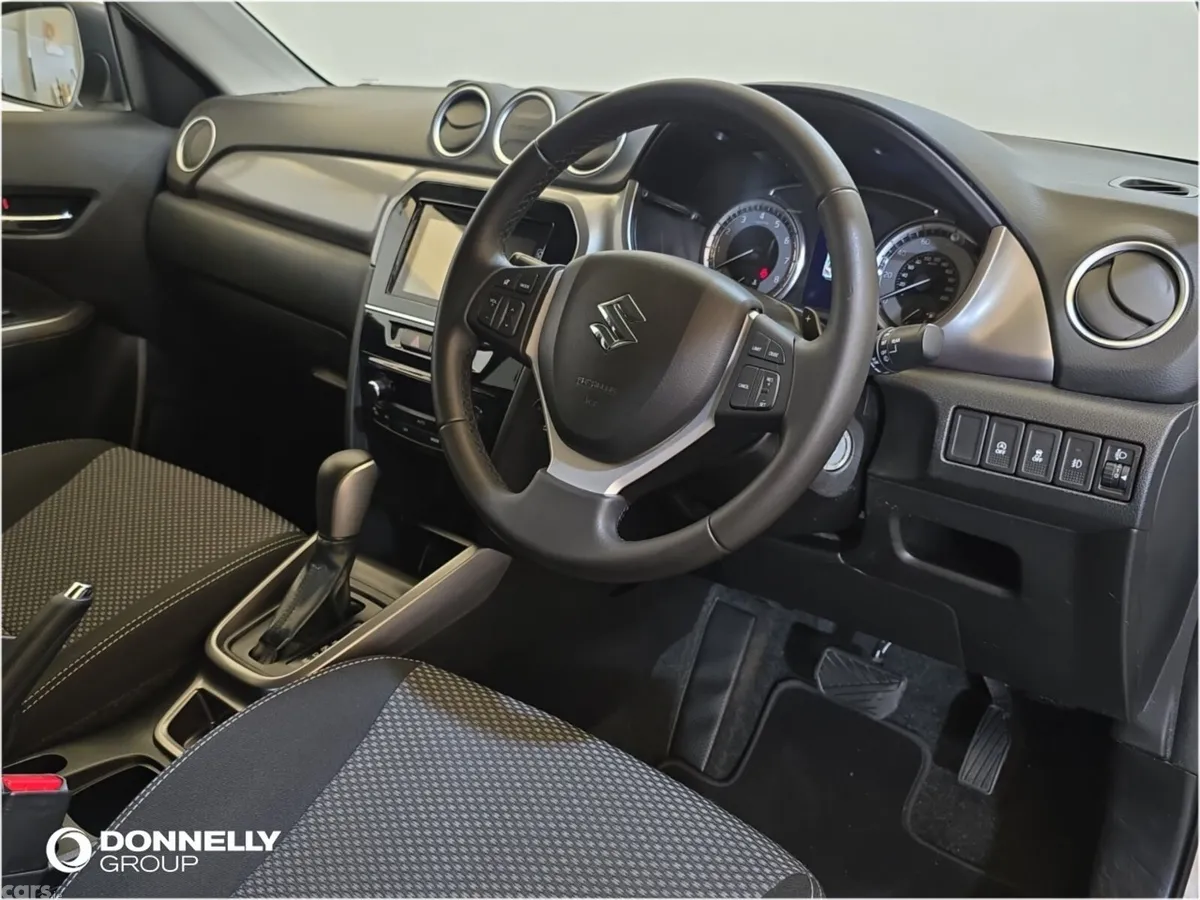 Suzuki Vitara SUV, Petrol, 2019, White