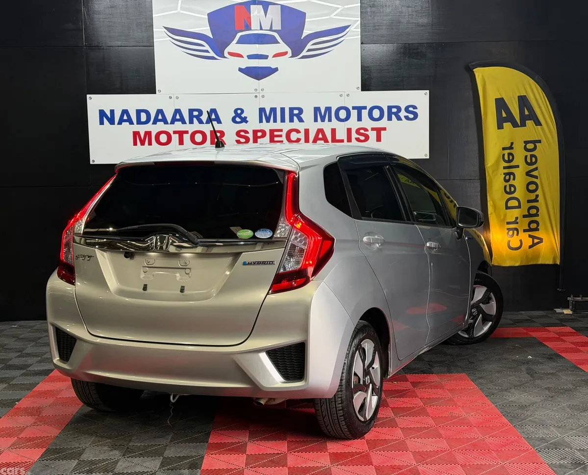 Honda Fit Hatchback, Petrol Hybrid, 2014, Silver
