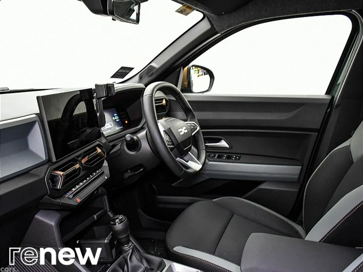 Dacia Duster SUV, Petrol, 2025, Grey